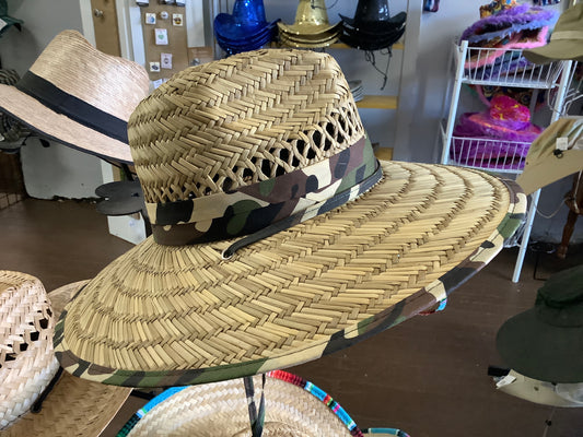 Grass hat with camo band