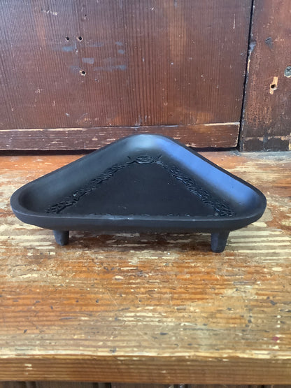 Cast iron incense holder triangle