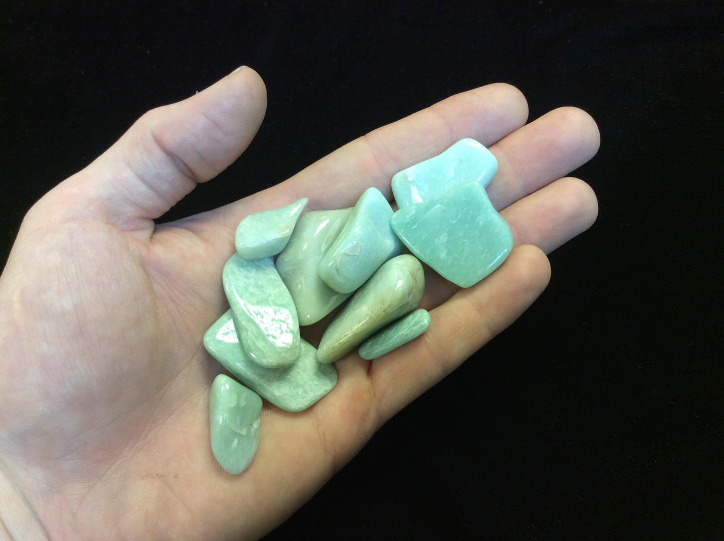 Light Green Aventurine Tumbled