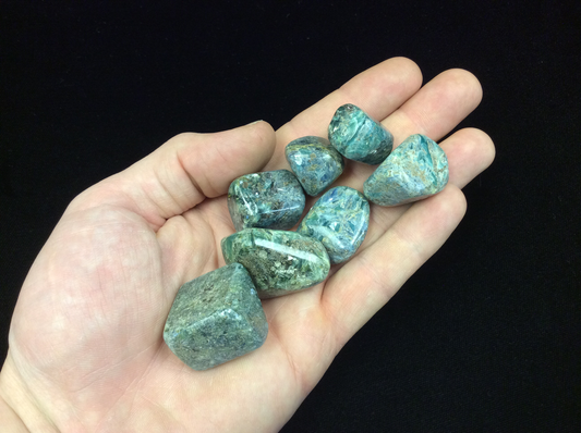 Green Kyanite Tumbled Premium