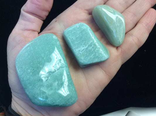 Light Green Aventurine Tumbled